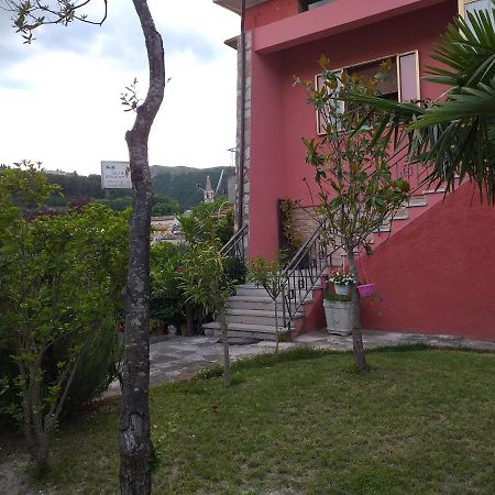 Bed & Breakfast La Rosa Rossa Cagli Exterior foto